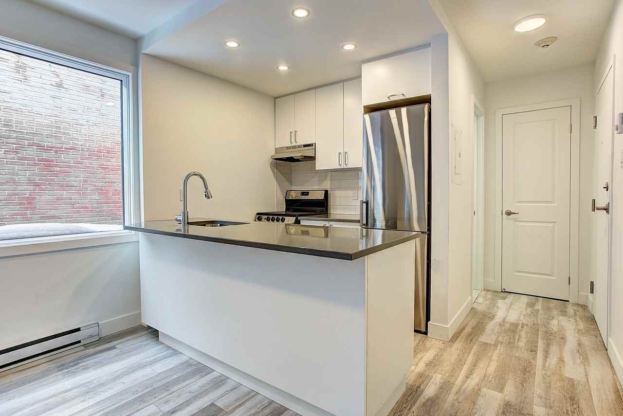 4530 Avenue Coloniale - Photo 2 of 12