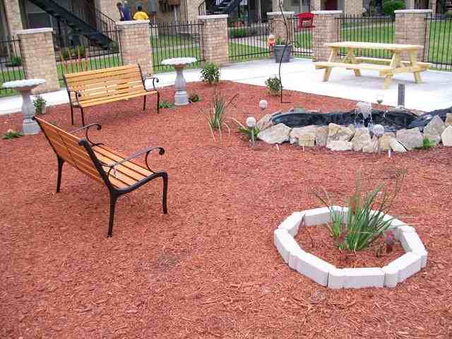 Royal Oaks Apartments - Photo 2 of 3