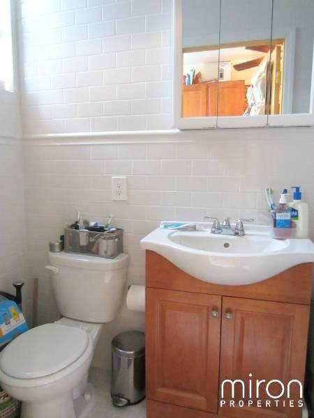 114 Diamond St - Photo 3 of 6