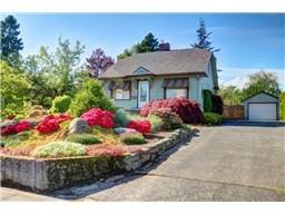 2935 Sunset Dr - Photo 3 of 20