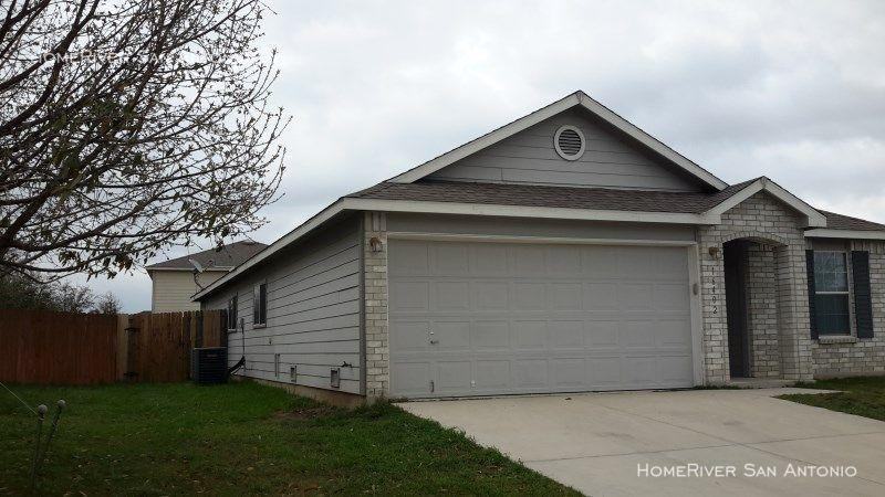 16402 Royal Horse - Photo 2 of 3