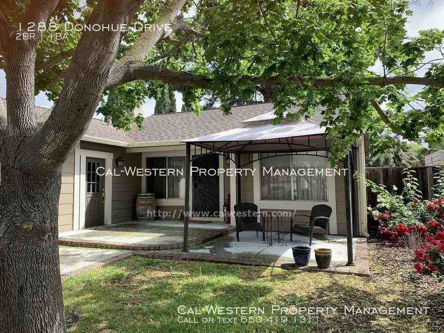 1288 Donohue Dr - Photo 3 of 10