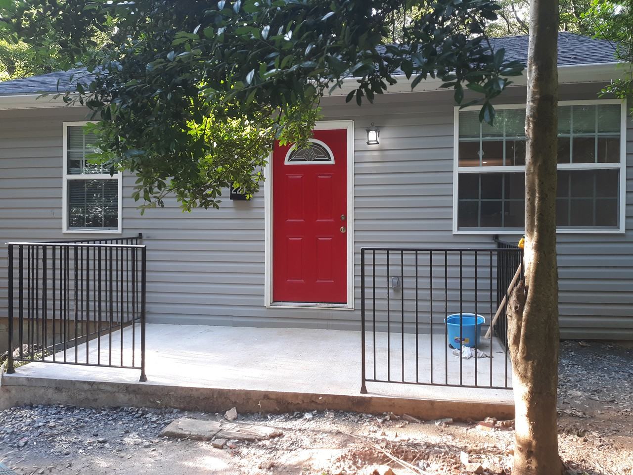 221 Autoserve St - Photo 2 of 11