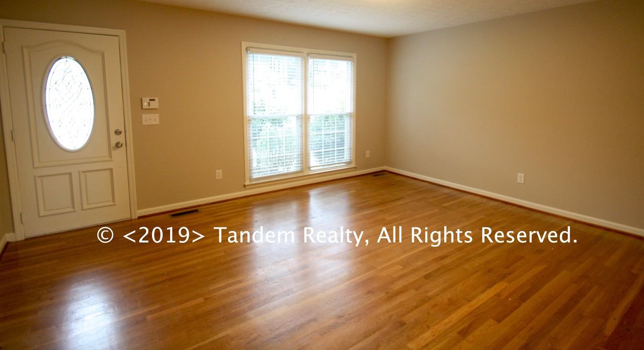 523 S 12th St - Photo 3 of 25
