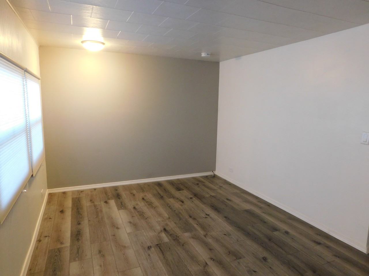 5544 Santos St - Photo 2 of 9