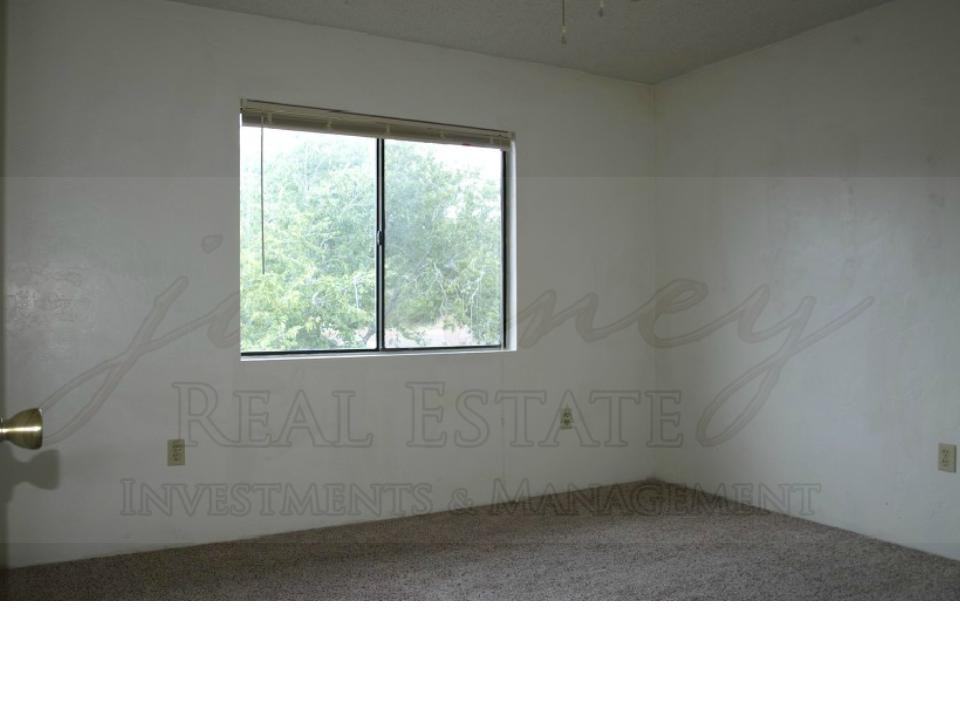 629 Dameron Dr - Photo 3 of 7