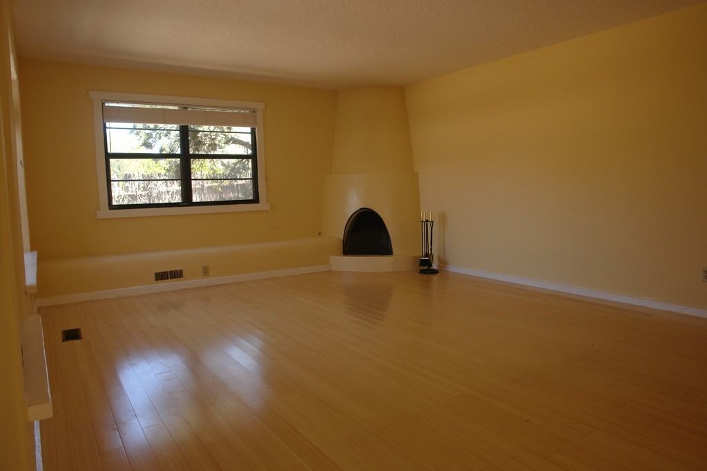 336 Calle Loma Norte - Photo 2 of 12