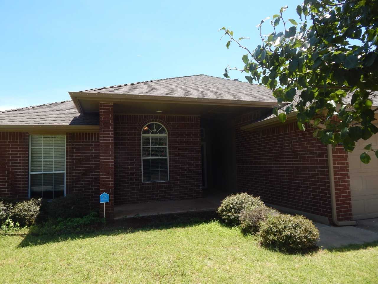 10928 NW 38th Terrace - Photo 2 of 2