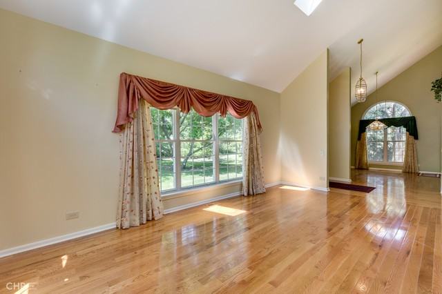 1550 Regan Ct - Photo 3 of 30