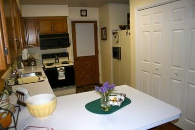 13836 Gold Mine Rd - Photo 2 of 10