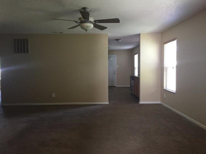 10886 Wymm Ln - Photo 2 of 12
