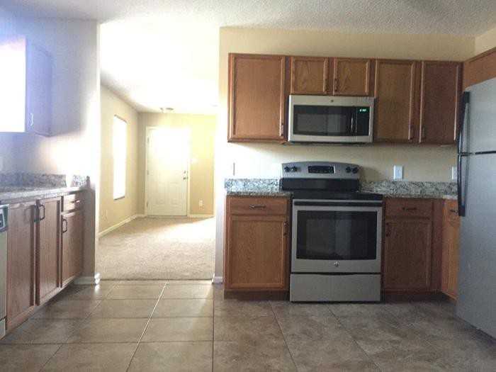 10886 Wymm Ln - Photo 3 of 12
