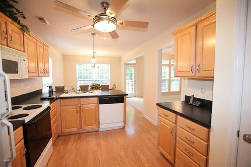 6319 Revlock Ct - Photo 3 of 24