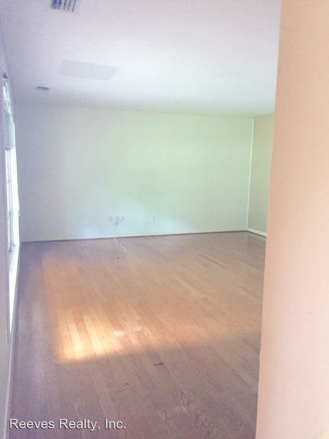 707 Wilshire Road - Photo 2 of 8