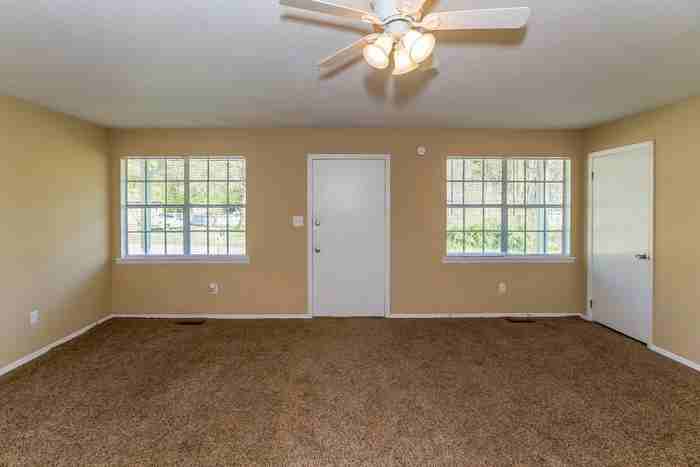 4015 Goodwin Rd - Photo 2 of 8