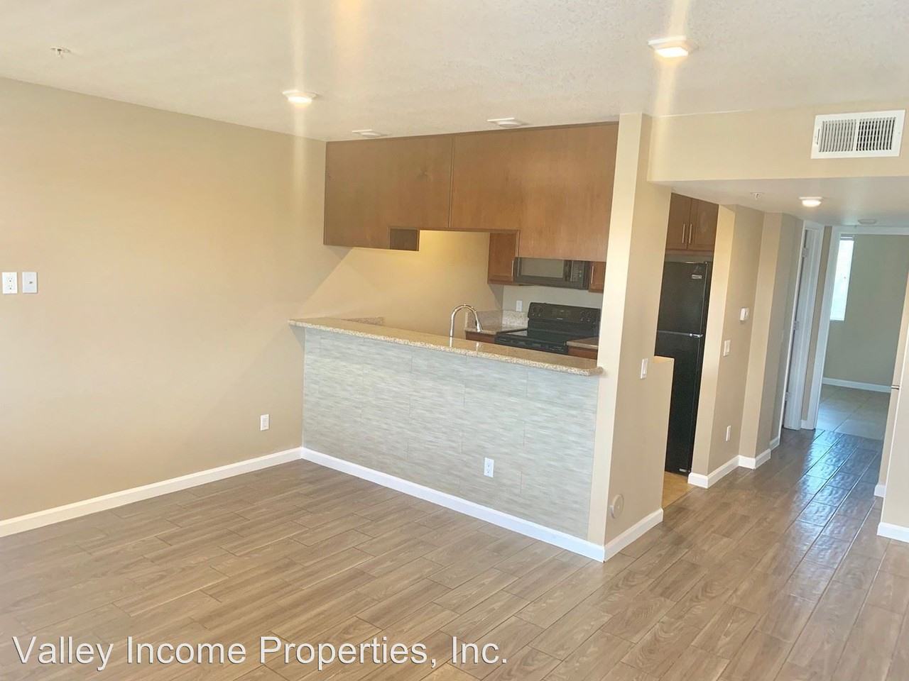 6220 W Ocotillo Rd - Photo 3 of 8