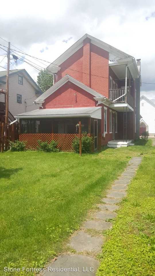 233 Walnut St - Photo 2 of 19