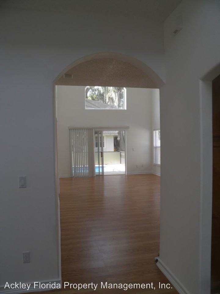 1851 Wedgewood Way - Photo 2 of 12