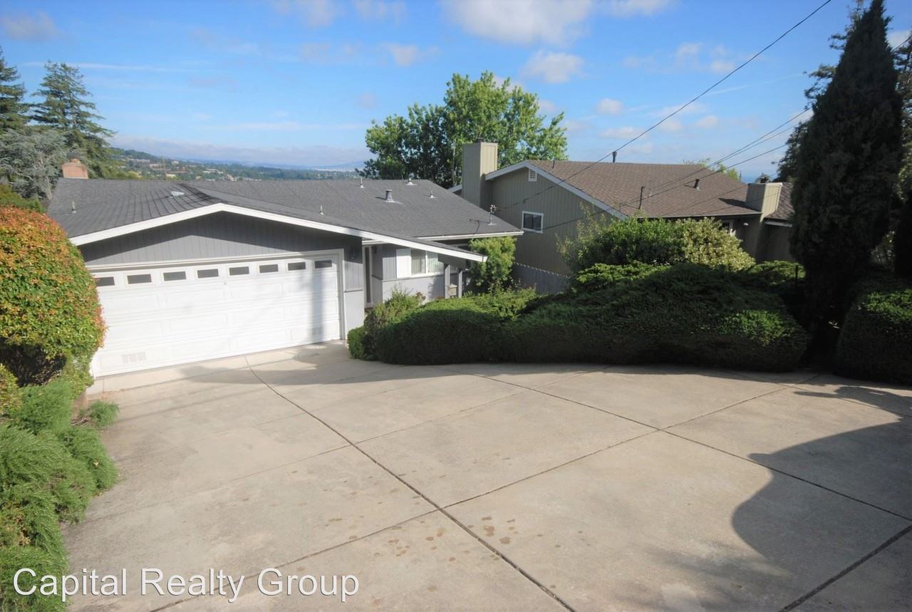 2106 Forest Avenue - Photo 2 of 29