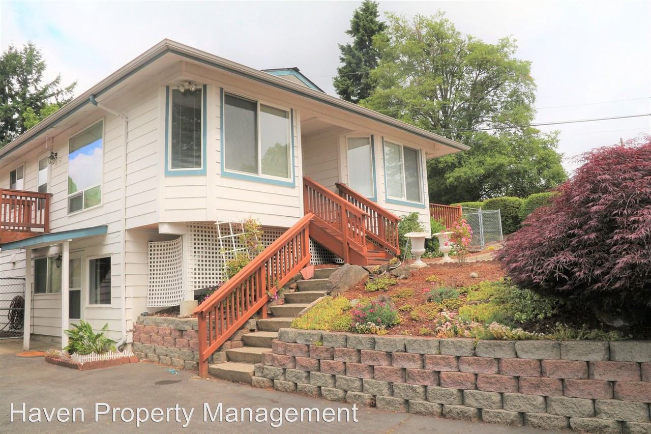 201 Thomas Ave SW - Photo 2 of 20