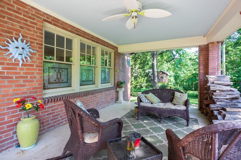 4804 Greenway Drive - Photo 3 of 22
