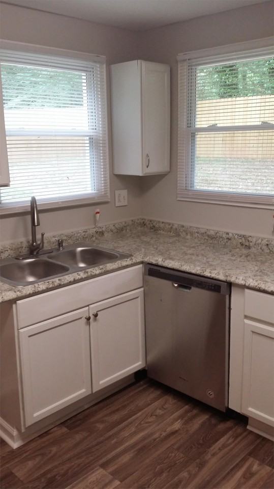 4077 Waits Avenue Sw Atlanta - Photo 3 of 10