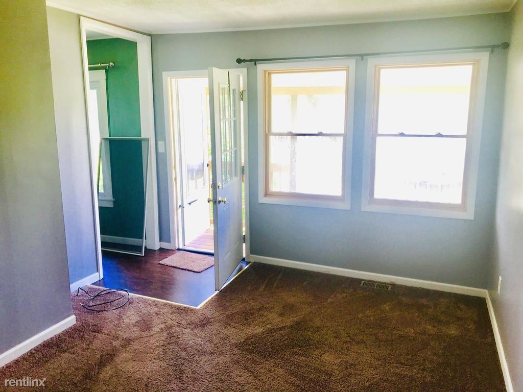 210 Indianola Dr - Photo 3 of 13