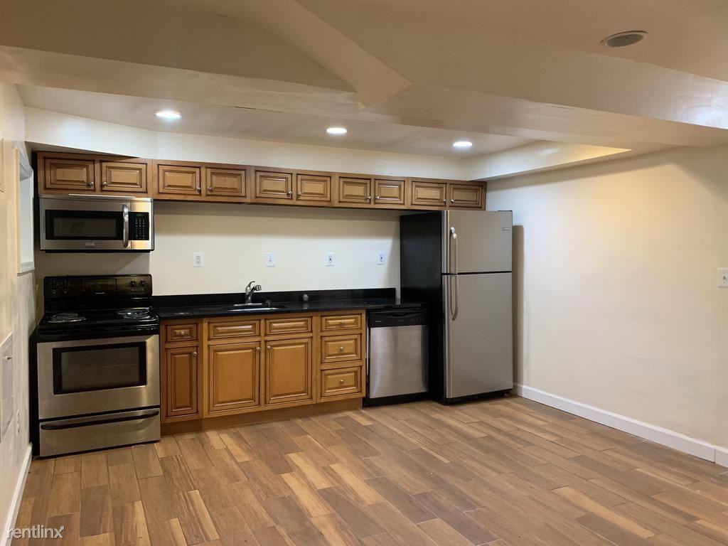 620 Princeton Pl NW #B - Photo 2 of 15