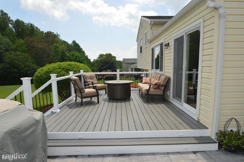 3821 Chaucer Ct - Photo 3 of 17
