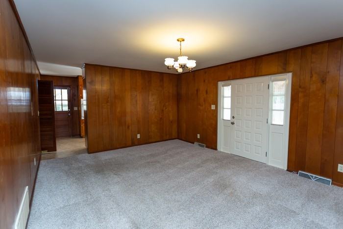 820 Ridge Lane Drive - Photo 2 of 12