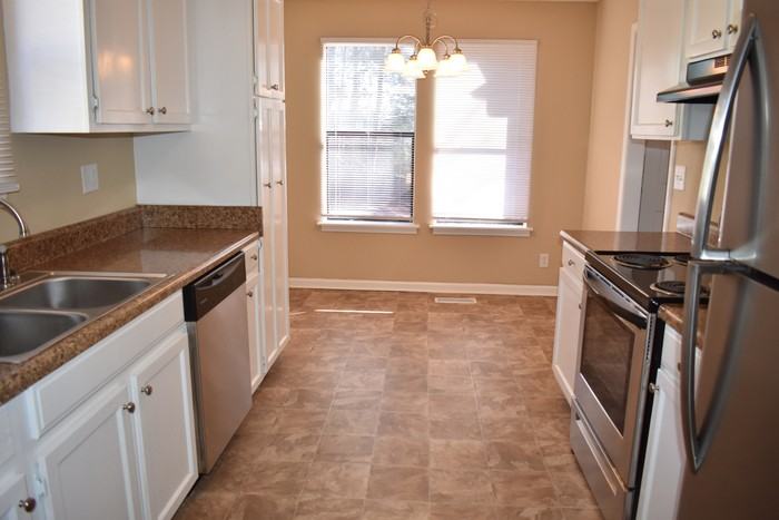 3019 Apple Valley Ln - Photo 2 of 9