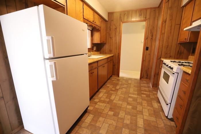 2961 Moorcroft Dr - Photo 3 of 9