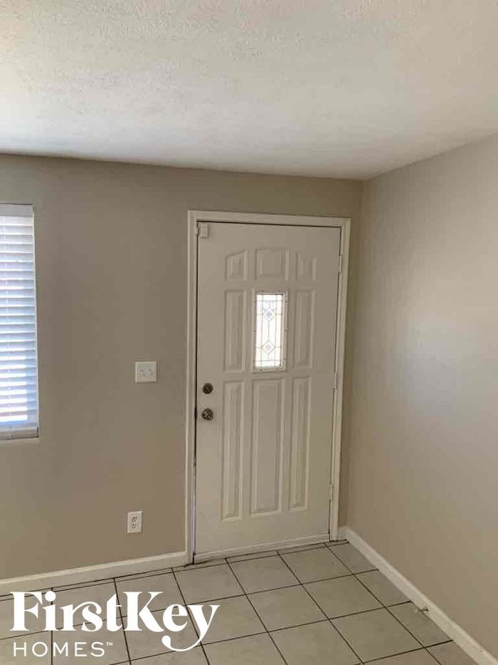 1659 W 6th Dr - Photo 2 of 15