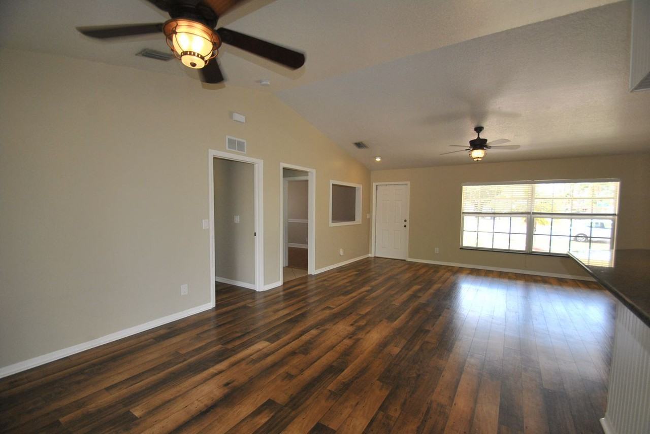 395 Las Palmas St - Photo 2 of 15