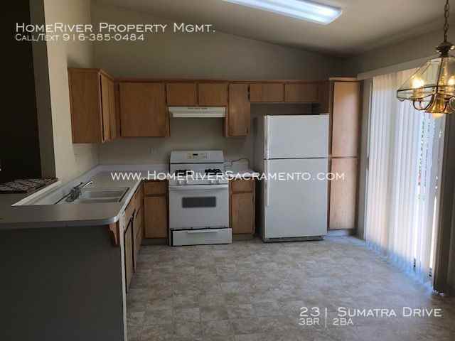 231 Sumatra Dr - Photo 2 of 11