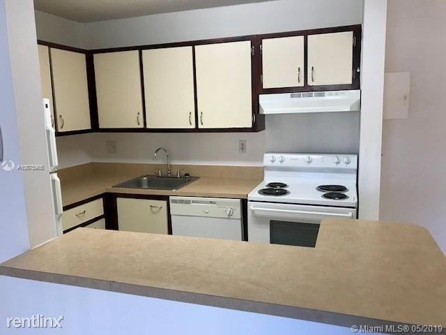 15650 SW 80th St - Photo 2 of 9