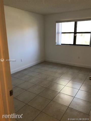 15650 SW 80th St - Photo 3 of 9