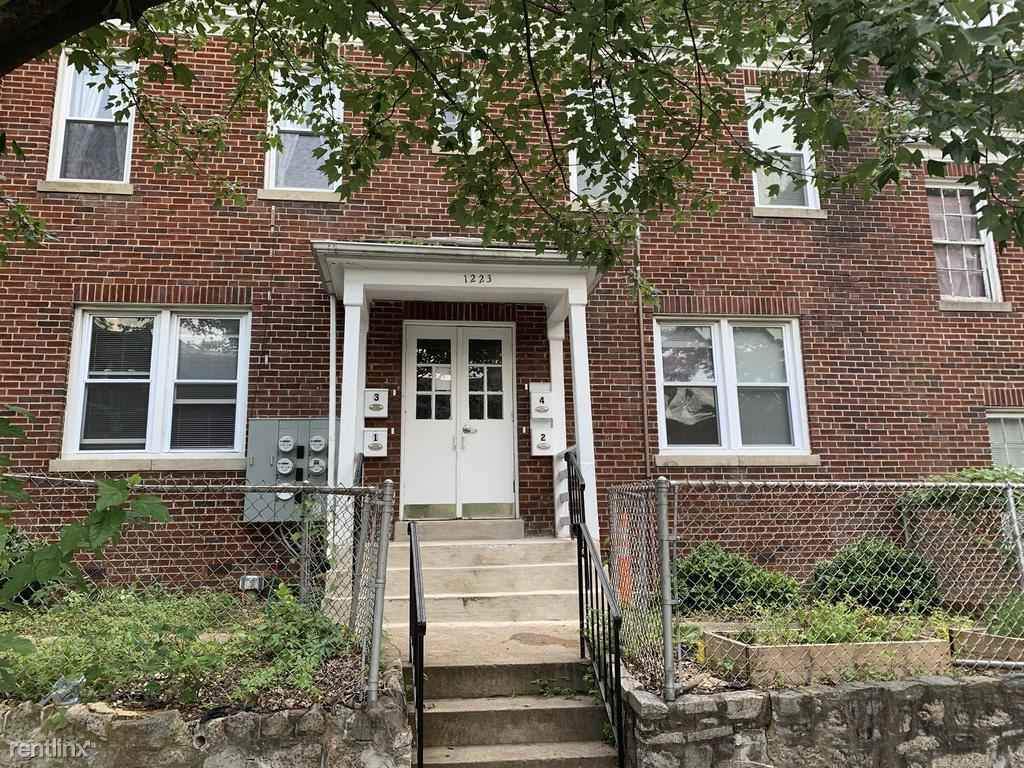 1223 Queen St NE #3 - Photo 2 of 22