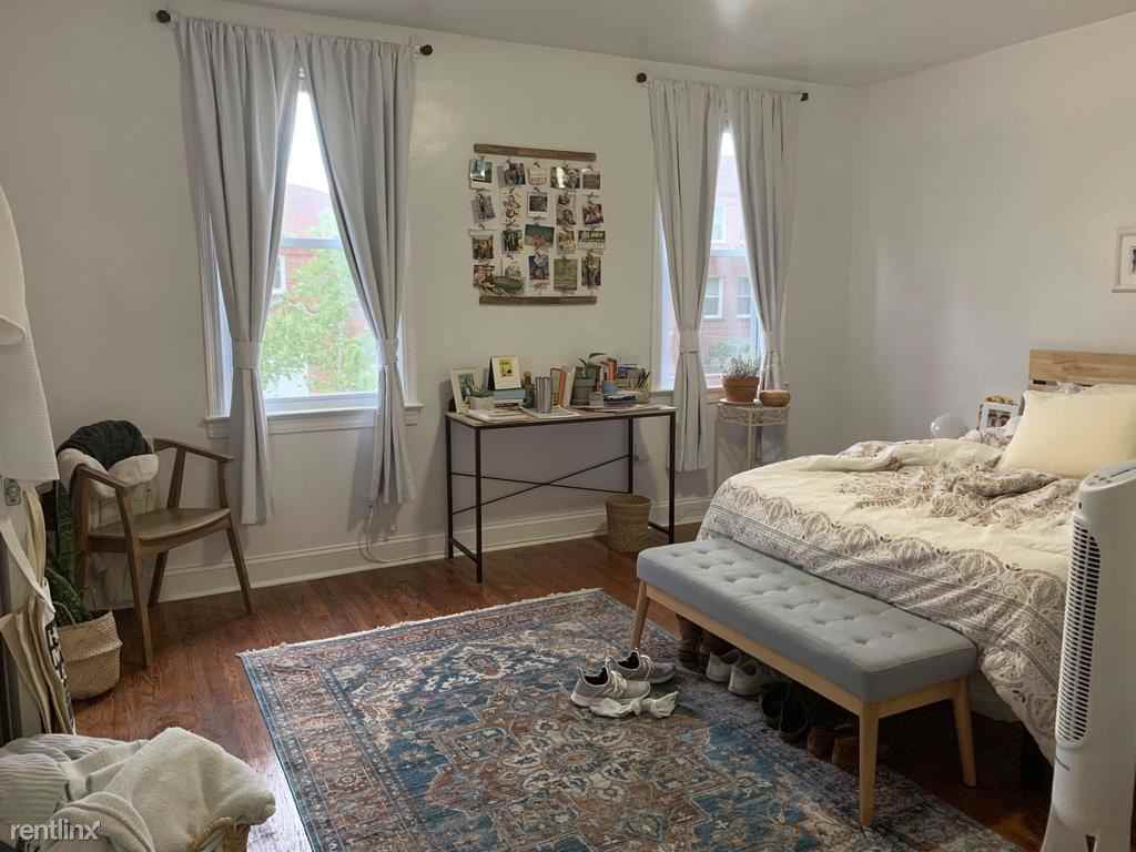 1223 Queen St NE #3 - Photo 3 of 22