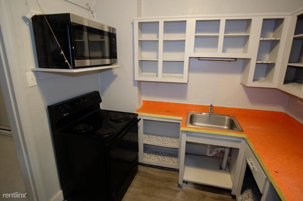 1014 Blackadore Ave - Photo 3 of 8