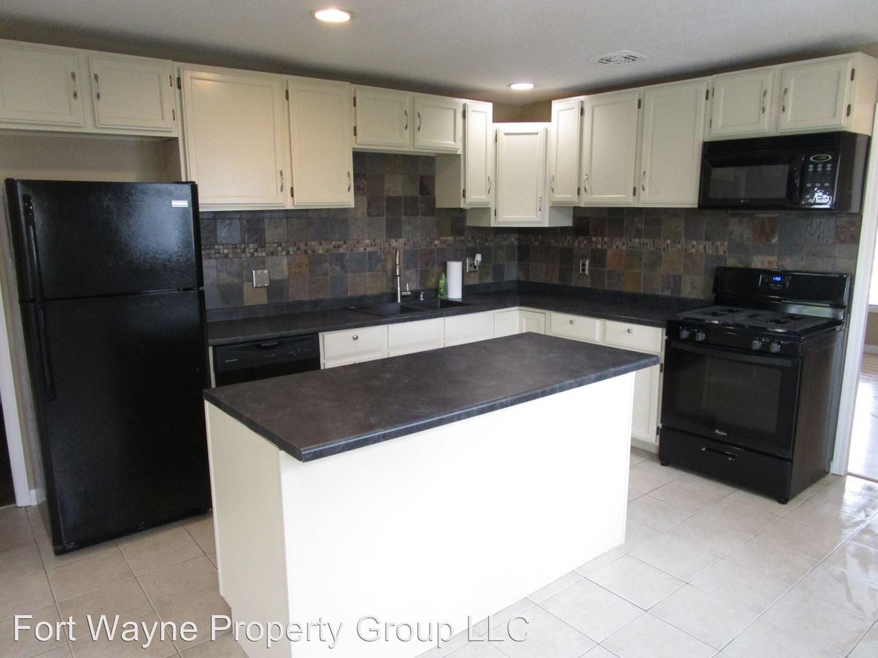 1128 Tulip Tree Rd - Photo 3 of 11