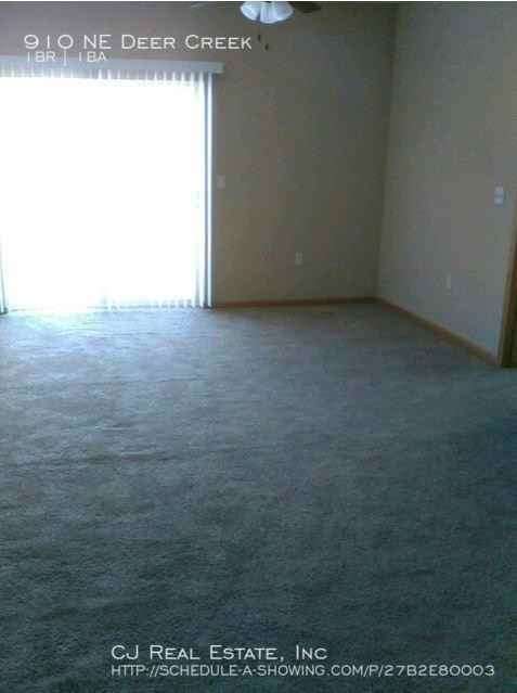 910 Northeast Deer Creek Road - Photo 2 of 13