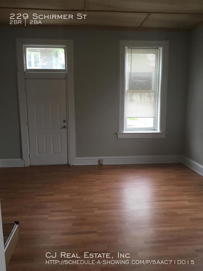 229 Schirmer St - Photo 2 of 9