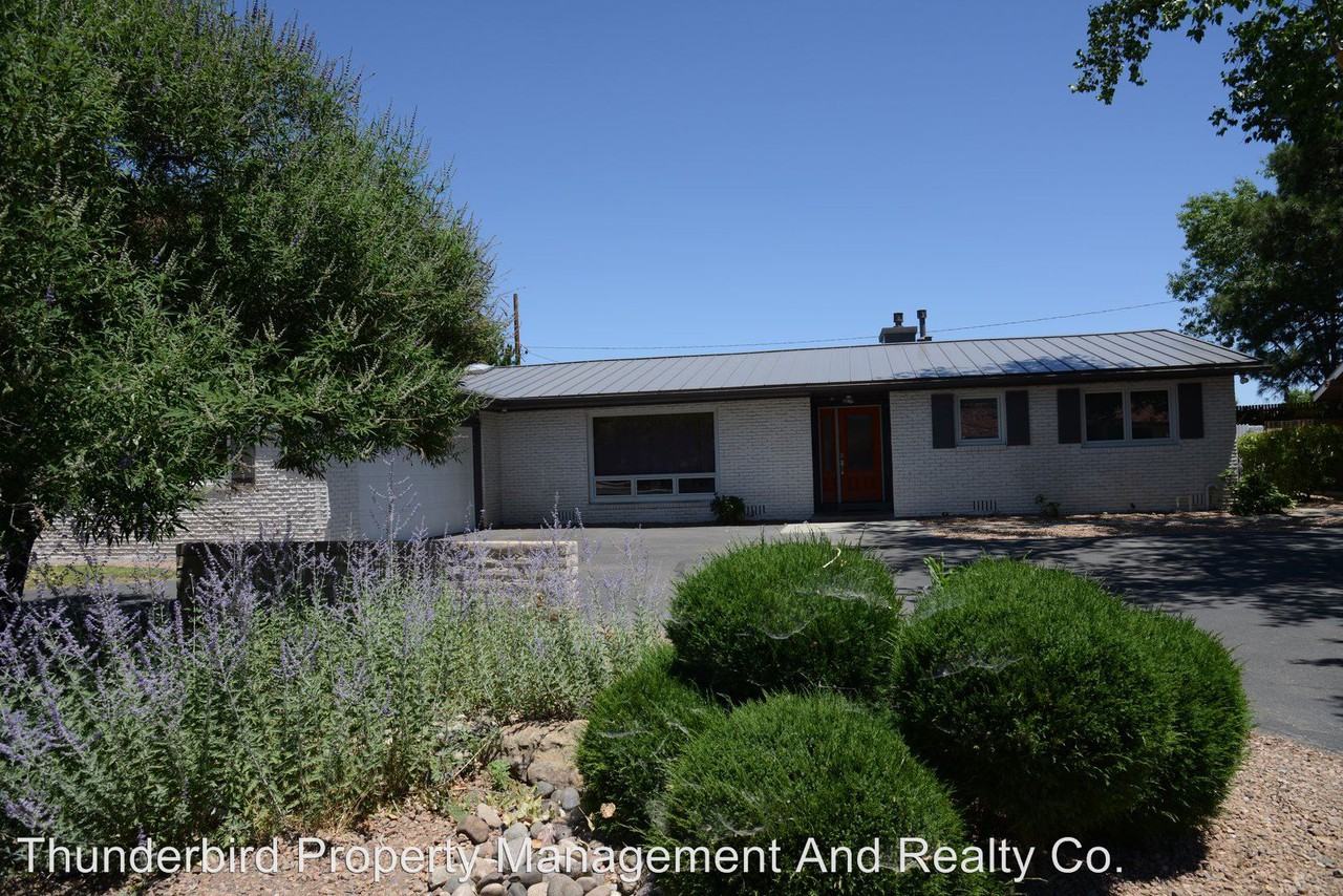 1727 Chacoma Pl SW - Photo 2 of 8