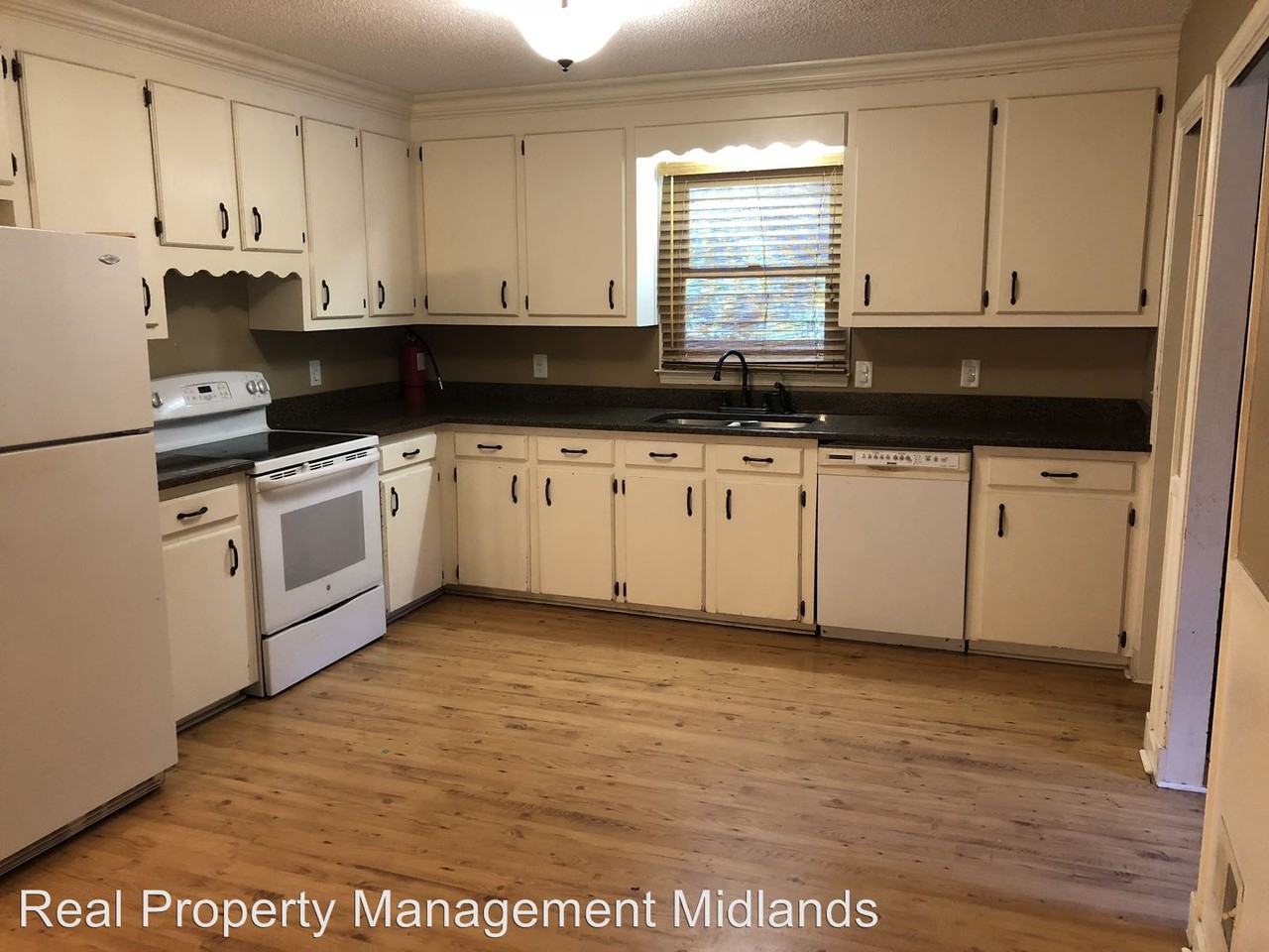 555 Glowworm Rd - Photo 2 of 16