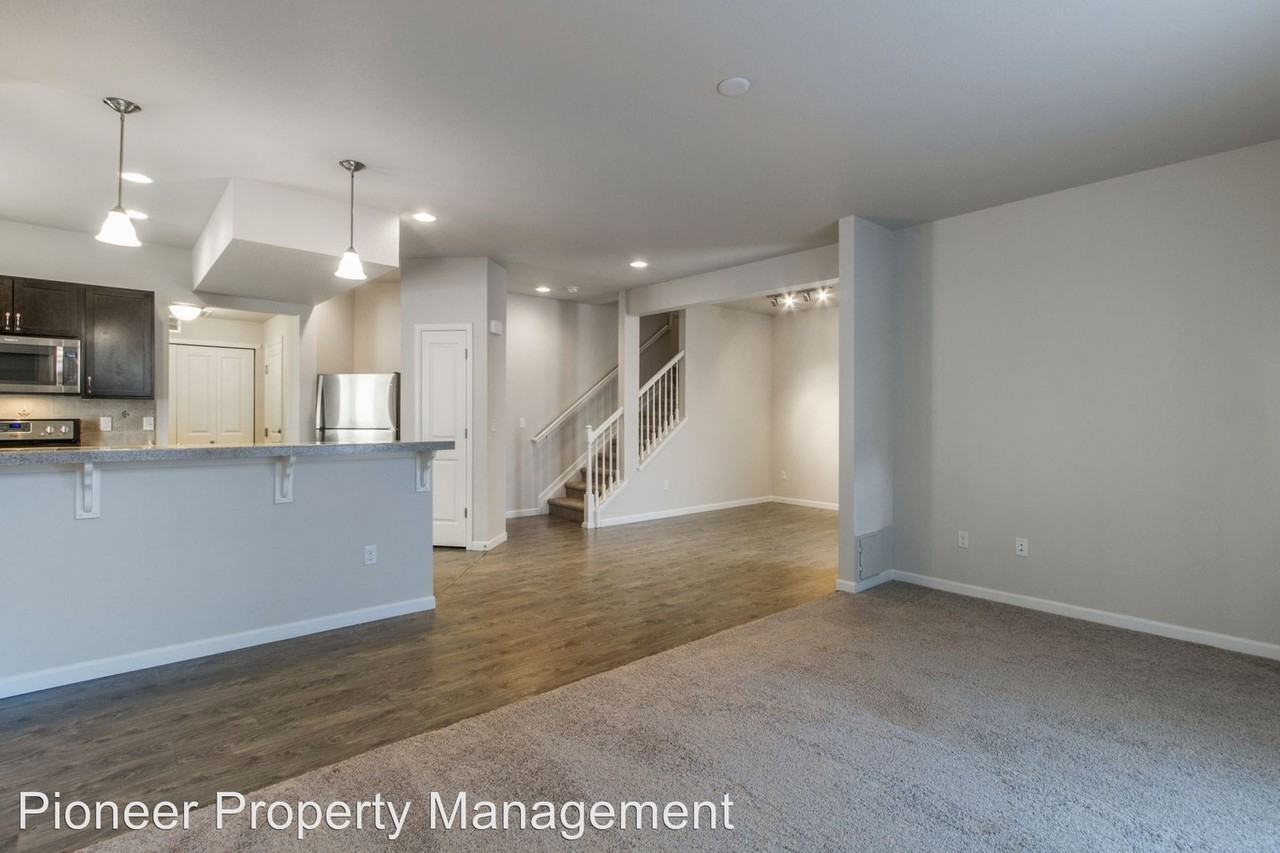 1761 Aspen Meadows Cir - Photo 3 of 12