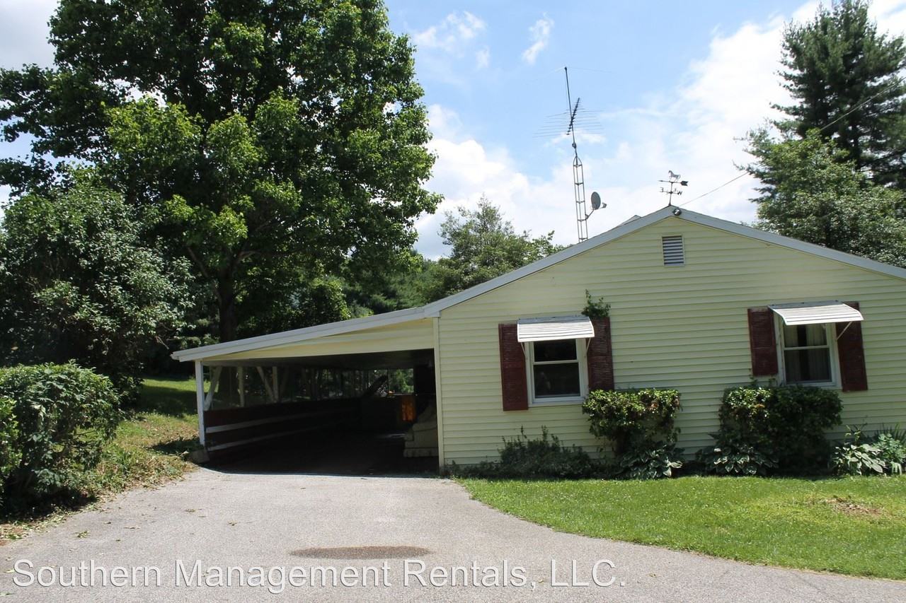 2675 Windsor Rd - Photo 2 of 8