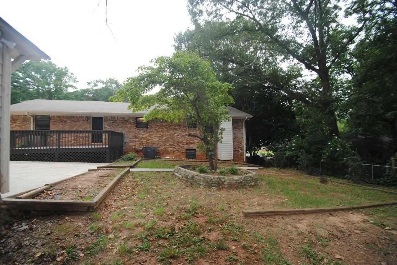 6884 Riverdale Rd - Photo 2 of 7