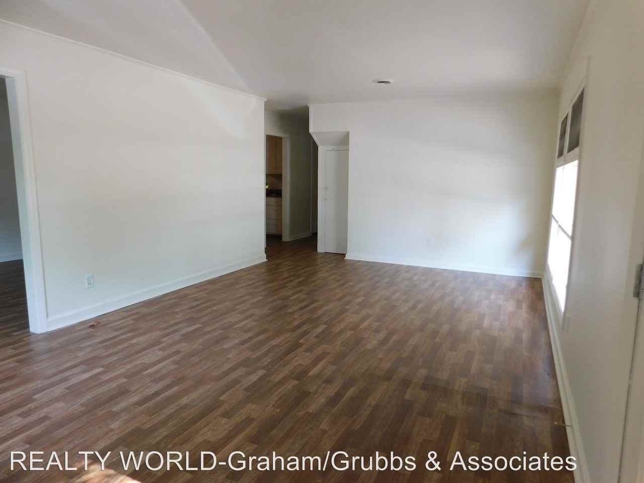 1162 S Pine St - Photo 2 of 16