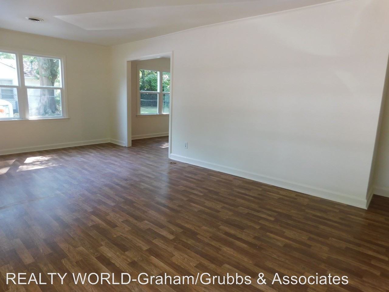 1162 S Pine St - Photo 3 of 16